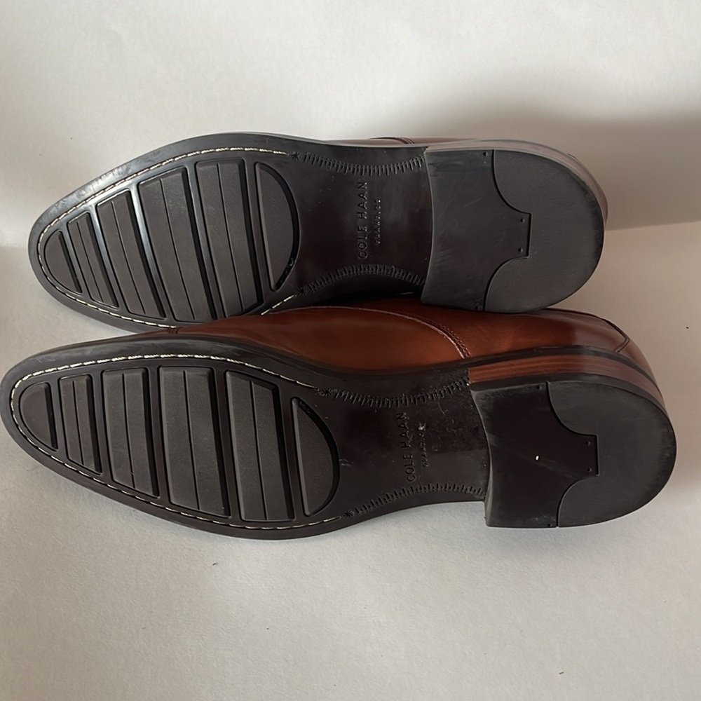 COLE HAAN MEN'S CAP TOE LOAFER - Picture 3 of 3